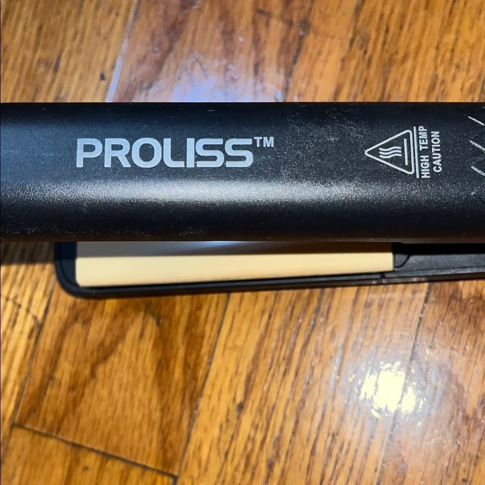 Proliss Infusion Flat Iron Black Hair Straightener